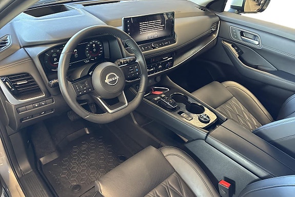 Nissan X-Trail 5 of 18