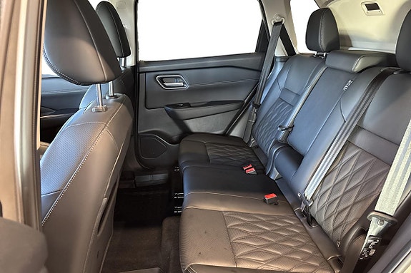 Nissan X-Trail 14 of 18