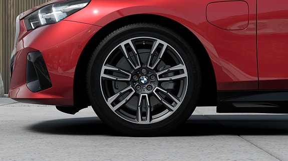 BMW 530e 5 of 14
