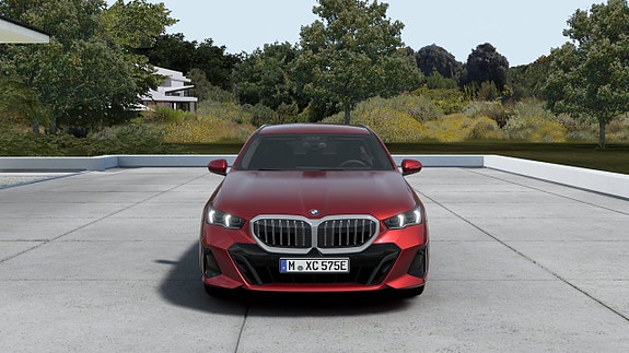 BMW 530e 2 of 14