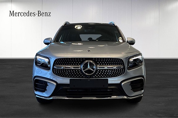 Mercedes-Benz GLB220 d 9 of 14