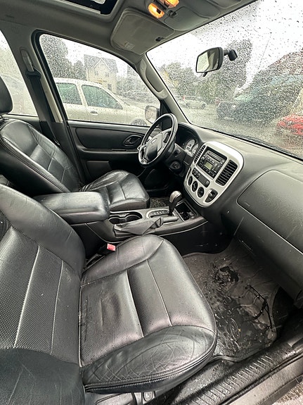Ford Maverick 7 of 10