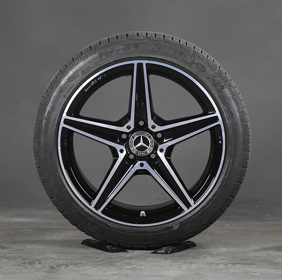 Mercedes-Benz CLA220 d 3 of 8