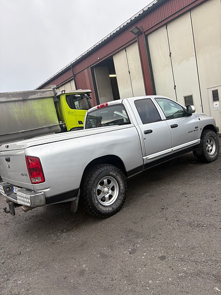 Dodge RAM 1500 5 of 5