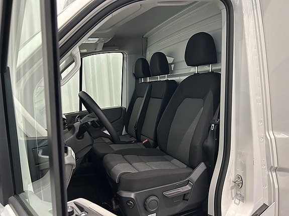Volkswagen Crafter 8 of 14