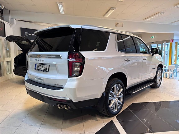 Chevrolet Tahoe 4 of 22