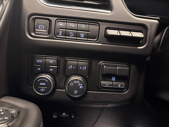 Chevrolet Tahoe 21 of 22
