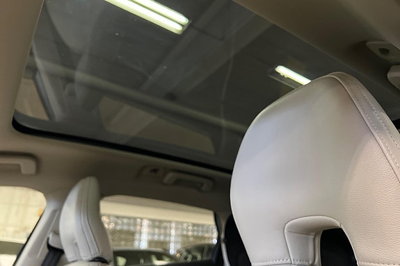 Volvo V40 Cross Country 15 of 18