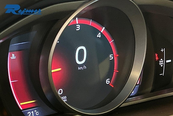 Volvo V40 Cross Country 10 of 18