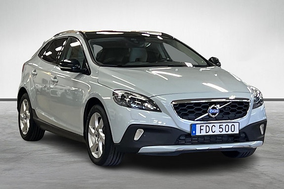 Volvo V40 Cross Country 11 of 18