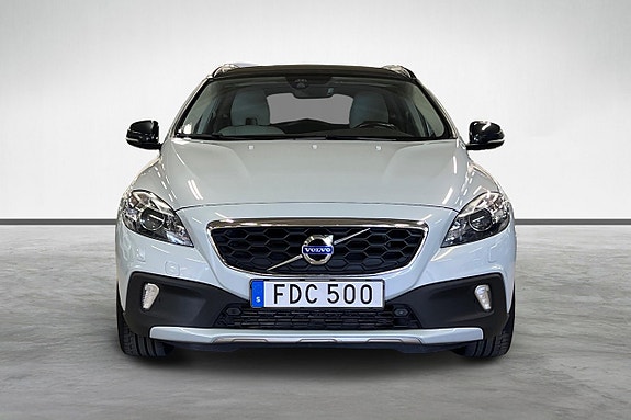 Volvo V40 Cross Country 5 of 18