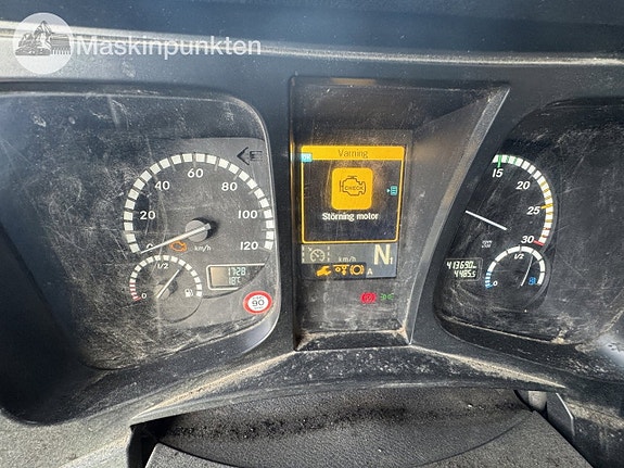 Mercedes-Benz Arocs 6x2 Schaktbil 15 of 27
