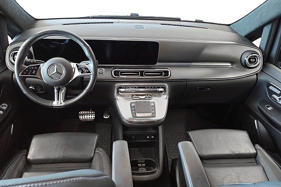 Mercedes-Benz V300 5 of 16
