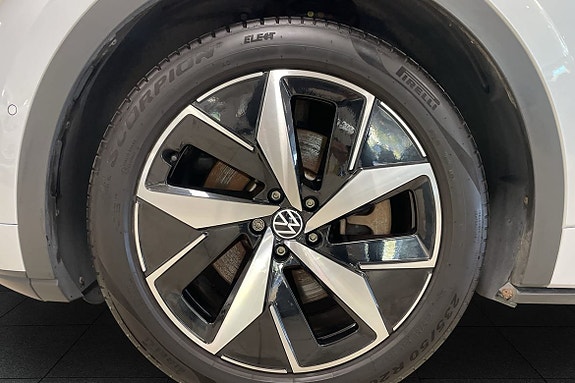 Volkswagen ID.4 GTX 8 of 14