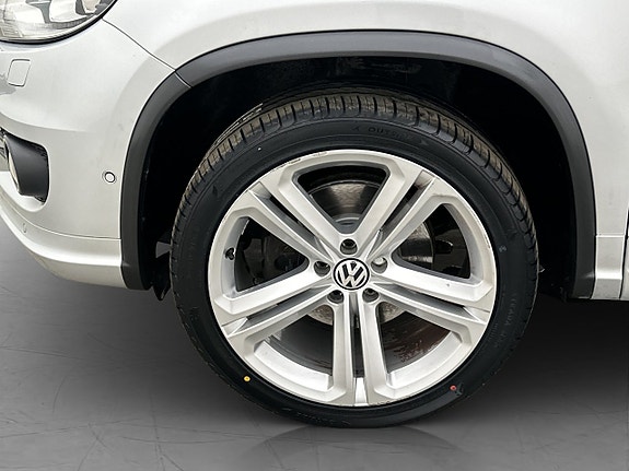 Volkswagen Tiguan 25 of 28