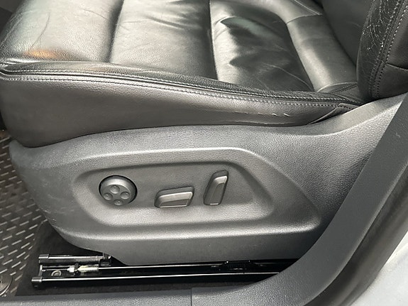 Volkswagen Tiguan 11 of 28