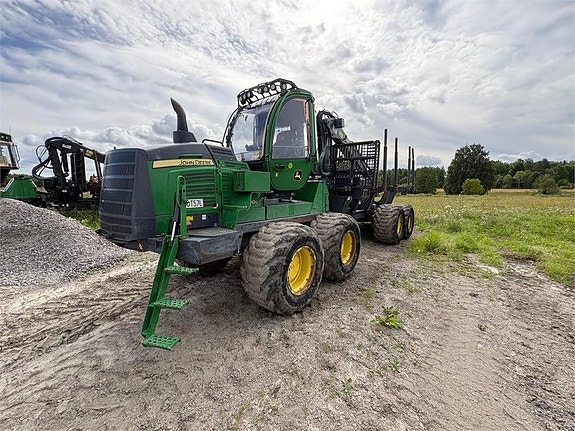 John Deere 1210G