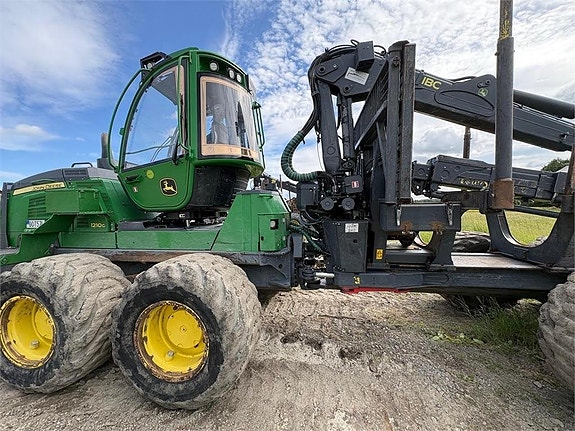 John Deere 1210G 5 of 24