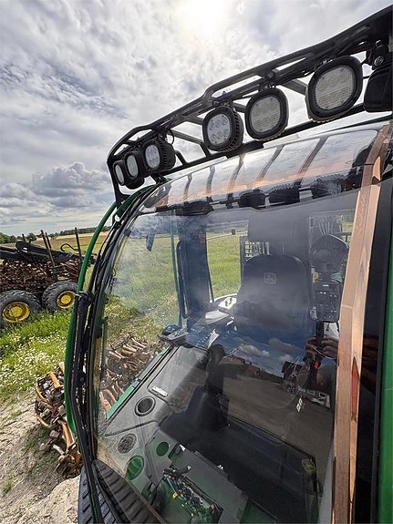 John Deere 1210G 19 of 24