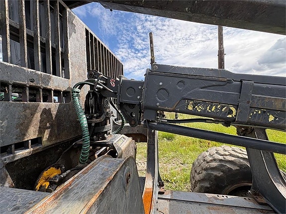 John Deere 1210G 23 of 24