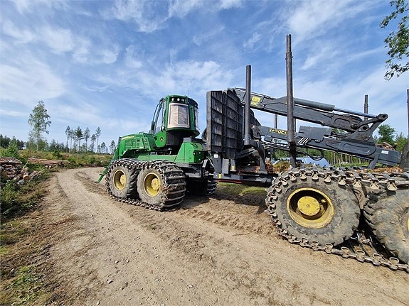 John Deere 1910G 8 of 24