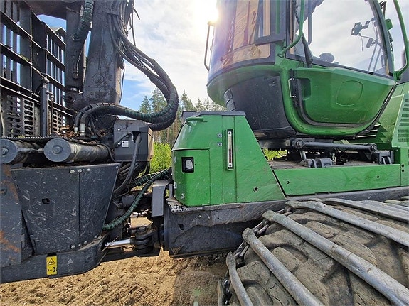 John Deere 1910G 14 of 24
