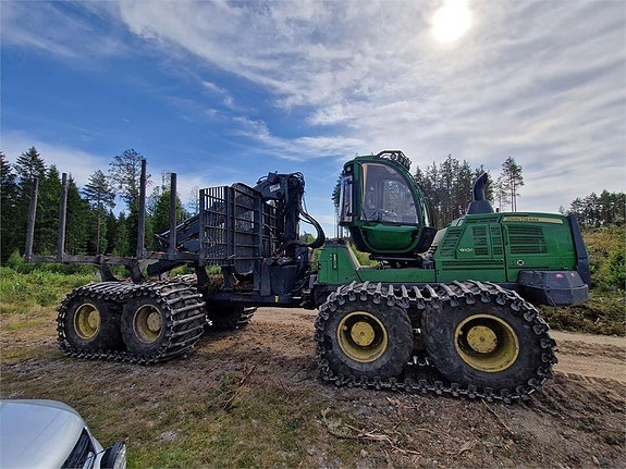 John Deere 1910G 21 of 24