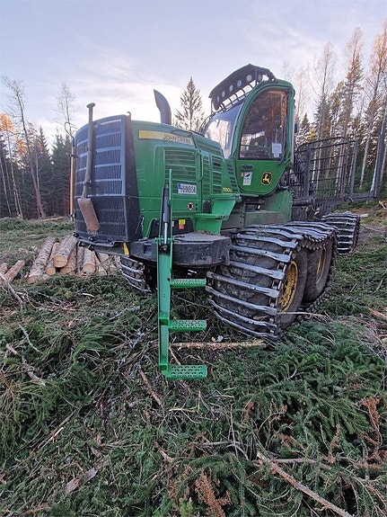 John Deere 1910G 2 of 24