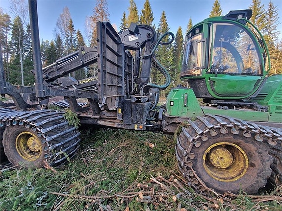 John Deere 1910G 15 of 24