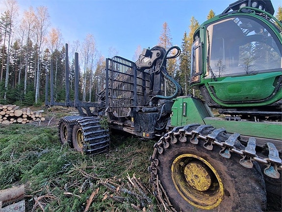 John Deere 1910G 18 of 24