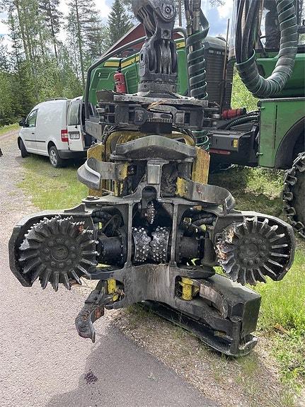 John Deere 1270G 4 of 24