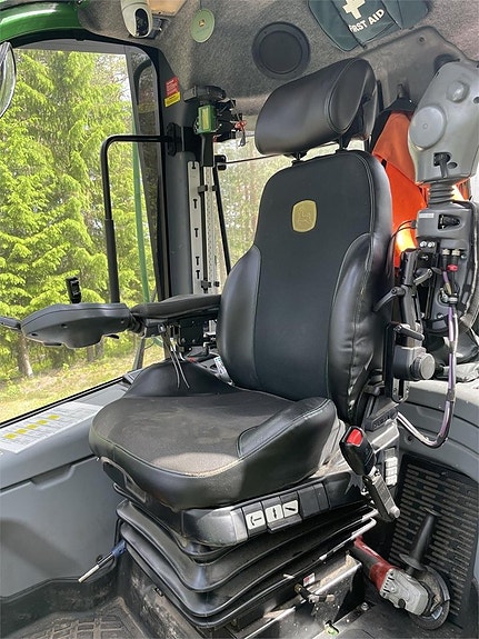 John Deere 1270G 24 of 24