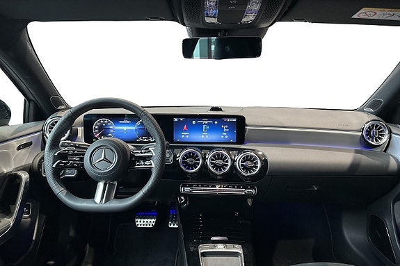 Mercedes-Benz A250 e 8 of 14