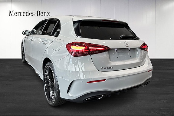 Mercedes-Benz A250 e 4 of 14