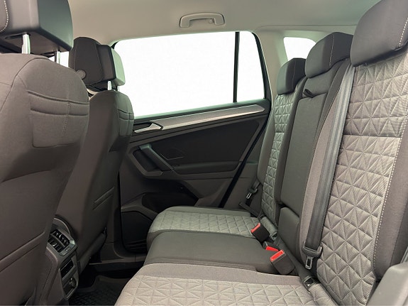 Volkswagen Tiguan 17 of 28