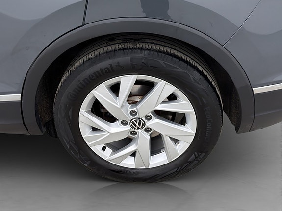 Volkswagen Tiguan 26 of 28