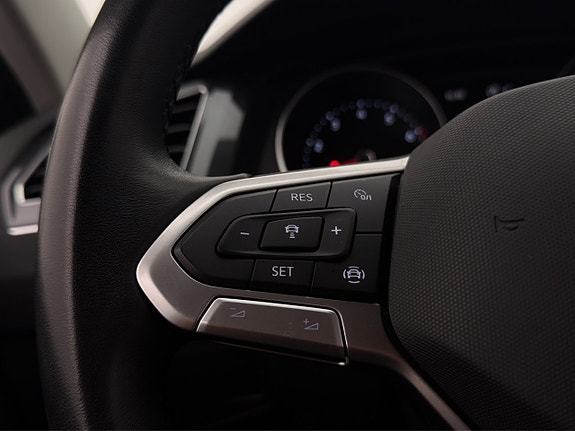 Volkswagen Tiguan 13 of 28