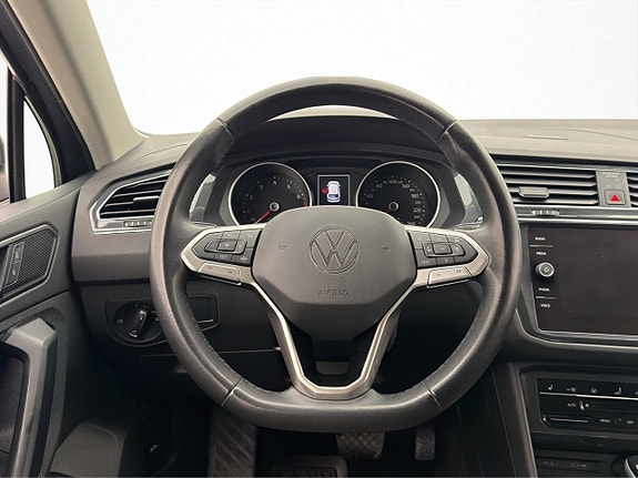 Volkswagen Tiguan 14 of 28
