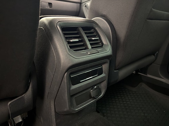 Volkswagen Tiguan 18 of 28