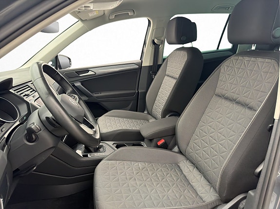 Volkswagen Tiguan 11 of 28