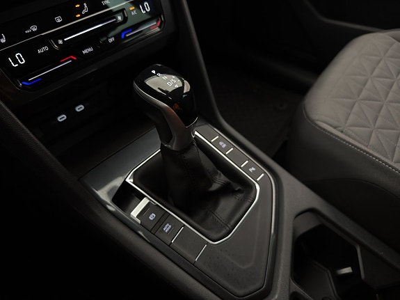 Volkswagen Tiguan 19 of 28
