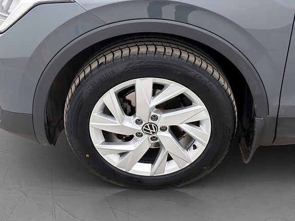 Volkswagen Tiguan 25 of 28