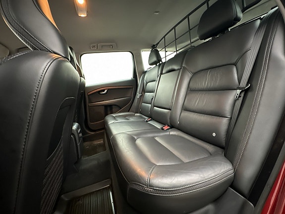 Volvo XC70 26 of 30