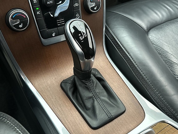 Volvo XC70 24 of 30