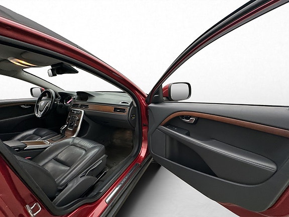 Volvo XC70 28 of 30