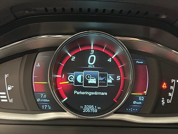 Volvo XC70 17 of 30