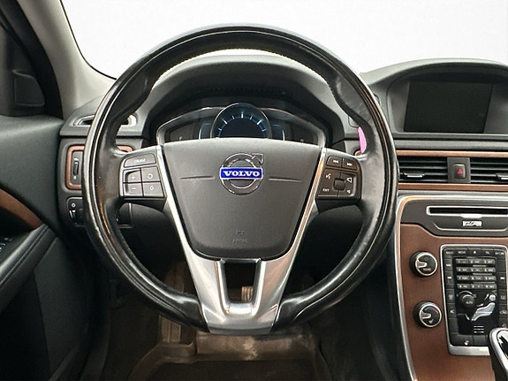 Volvo XC70 15 of 30