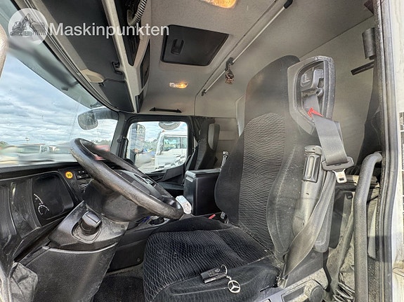 Mercedes-Benz Arocs 6x2 Schaktbil 8 of 27