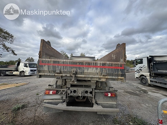 Mercedes-Benz Arocs 6x2 Schaktbil 4 of 27