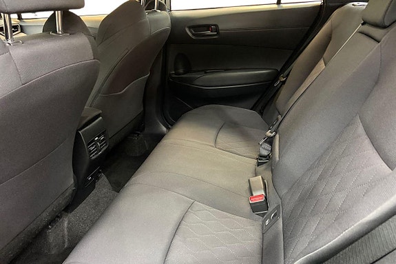 Toyota Corolla Cross 13 of 21